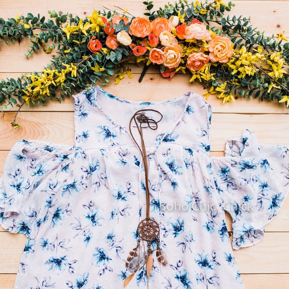 Cute Cold Shoulder Floral Top